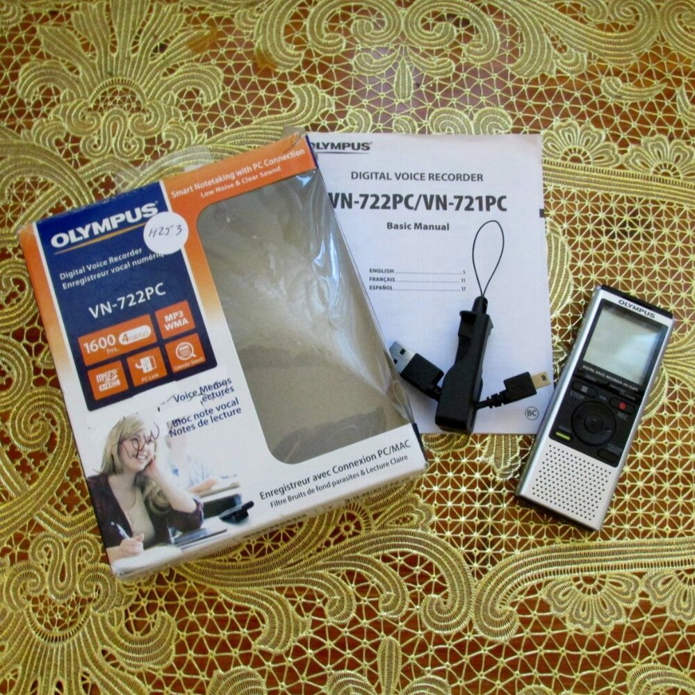 H253-Like New-IN BOX Olympus VN-722PC Digital Recorder-Works great-Easy to Use!